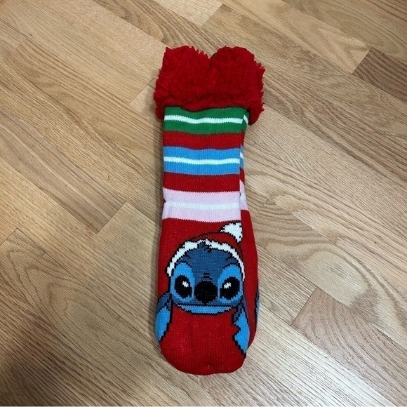 Lilo & Stitch Christmas Slipper Socks NWT Disney Red Blue Gripper Women’s 4-10 - Picture 2 of 5